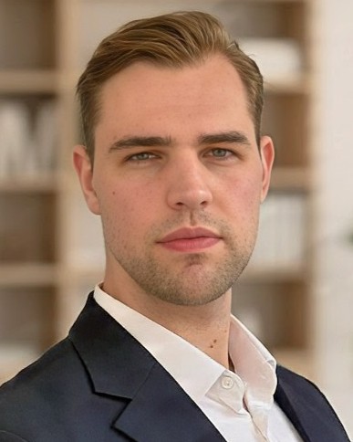Portrait of Kalle “Charles” Fischer, builder and operator of Lintel Vantage